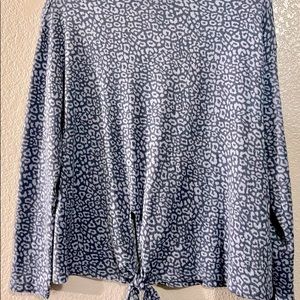 NWOT Como Vintage Women’s top/shirt size Small
